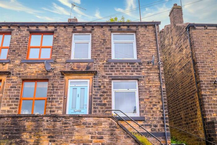 1 Bedroom Semi-Detached House To Rent In Longwood Gate, Longwood, HD3