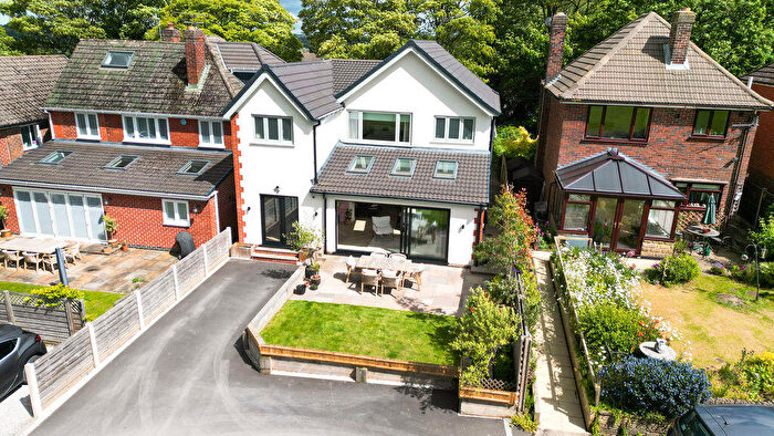 4 Bedroom Detached House For Sale In Longedge Lane, Wingerworth, Chesterfield, S42