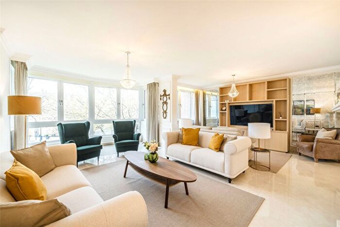 3 Bedroom Flat To Rent In Hyde Park Crescent, Hyde Park, W2