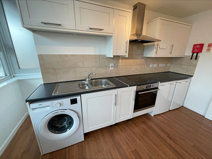 2 Bedroom Flat To Rent In Bedroom - Central Luton - Unfurnished -, LU1