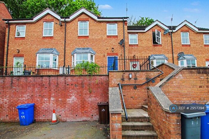 3 Bedroom Terraced House To Rent In St Andrews Square, Stoke-On-Trent, ST4