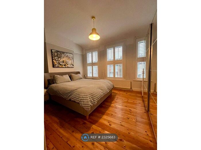 2 Bedroom End Of Terrace House To Rent In Shortlands Gardens, Bromley, BR2