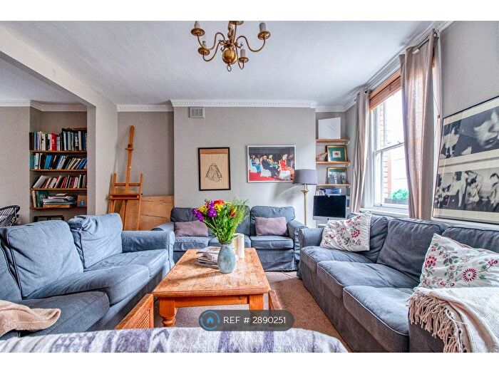 4 Bedroom Flat To Rent In Orde Hall Street, London, WC1N