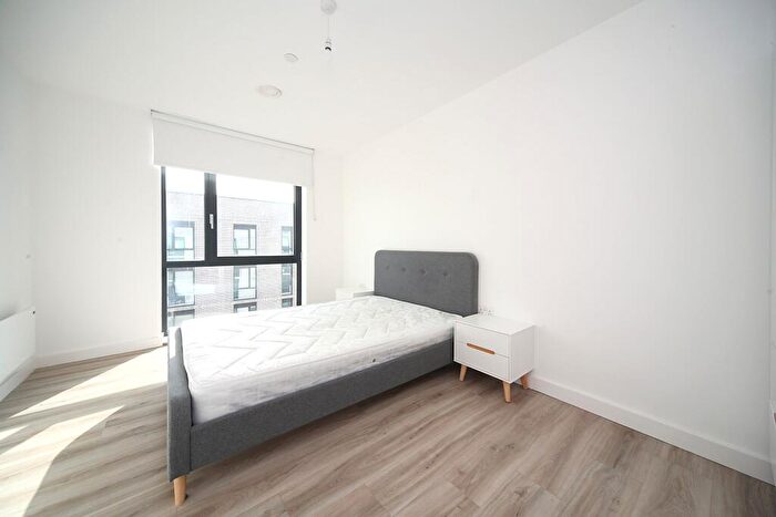 2 Bedroom Apartment To Rent In Viva Court, Kimpton Road, Luton, LU2