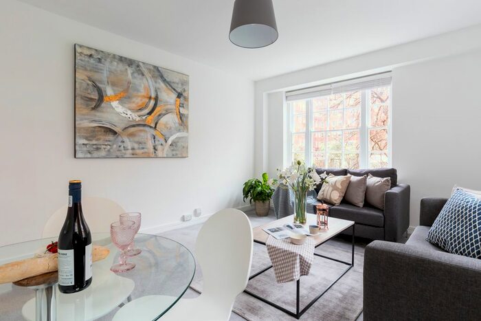 2 Bedroom Flat To Rent In Dolphin Square, London, SW1V