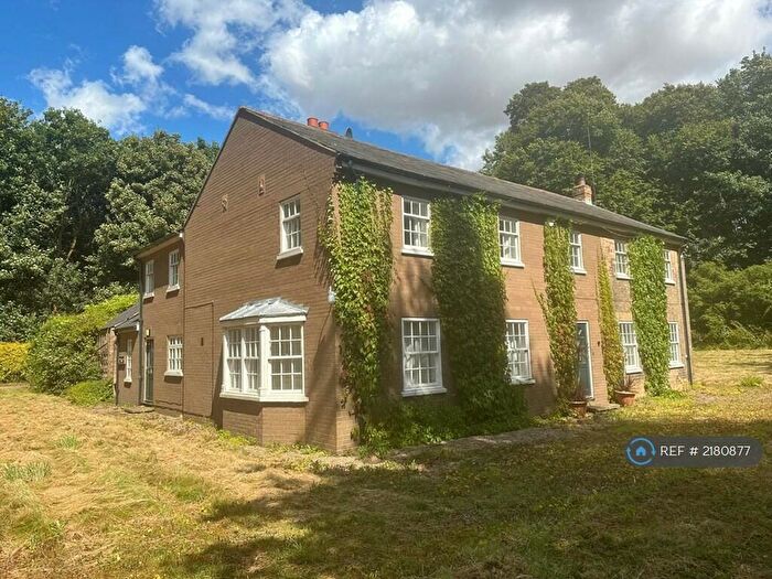 4 Bedroom Detached House To Rent In Brigg Road, Limber, Grimsby, DN37