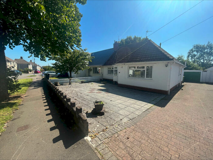 2 Bedroom Bungalow To Rent In Heol Cae-Rhys, Rhiwbina, Cardiff, CF14