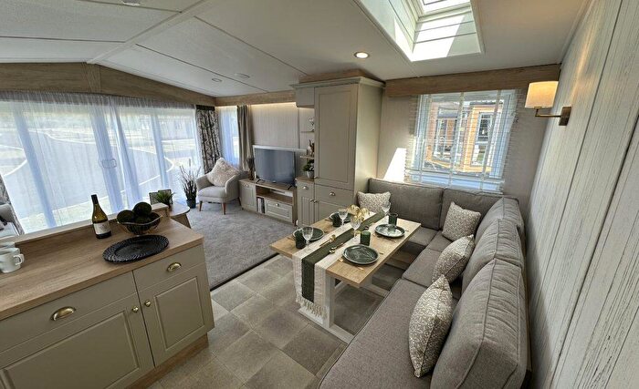 3 Bedroom Park Home For Sale In Nottage Park Lodges – South Wales, CF36