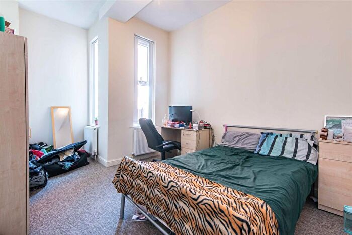 3 Bedroom Apartment To Rent In Noel Street, NG7