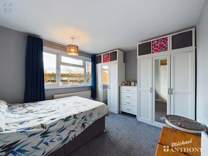 3 Bedroom End Of Terrace House For Sale In Chadwell Path, Aylesbury, Buckinghamshire, HP21
