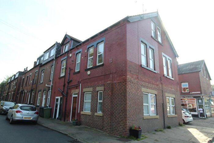 3 Bedroom Apartment To Rent In Station Parade, Burley, LS5
