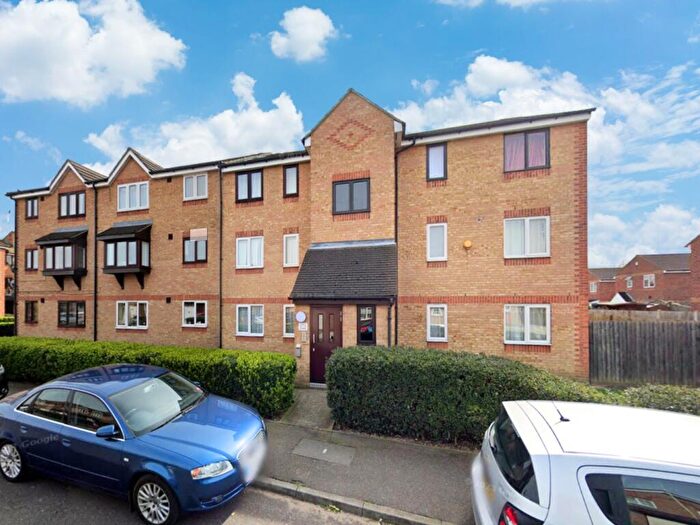 1 Bedroom Apartment For Sale In Danbury Crescent, South Ockendon, Essex, RM15