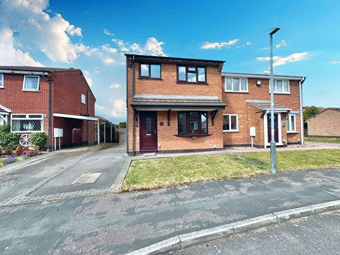 3 Bedroom Semi-Detached House For Sale In Epsom Close, Bedworth, CV12