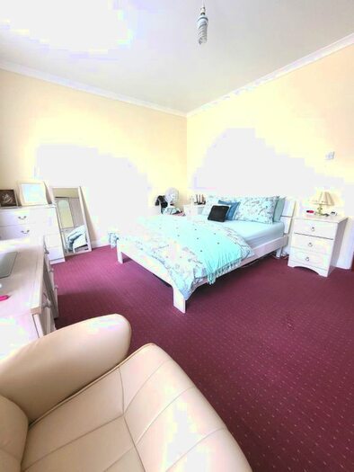 5 Bedroom End Of Terrace House To Rent In Martindale Road, Hounslow, Greater London, TW4