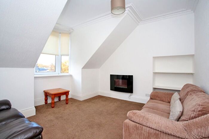 2 Bedroom Flat To Rent In Thomson Street, Rosemount, Aberdeen, AB25