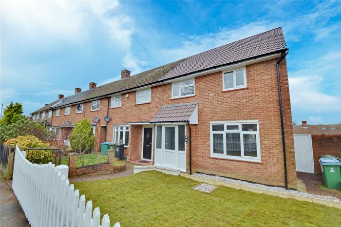 3 Bedroom Detached House To Rent In Sheepcot Lane, Watford, Hertfordshire, WD25