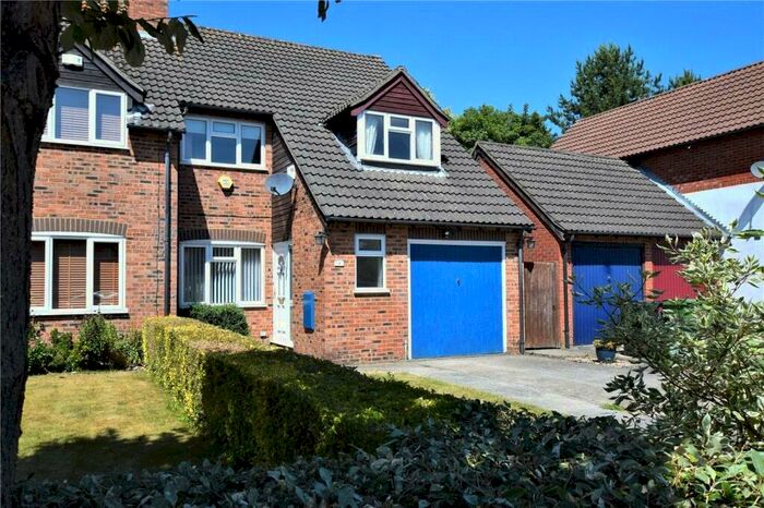 3 Bedroom Semi-Detached House To Rent In Myrtle Close, Burghfield Common, Berkshire, RG7