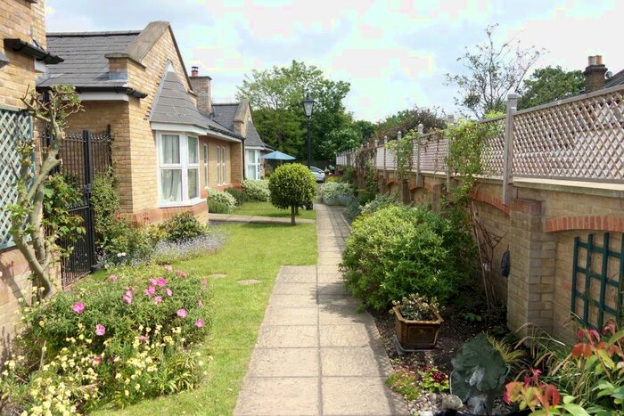 2 Bedroom Mews To Rent In Luther Mews, Teddington, TW11