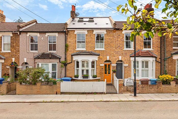 4 Bedroom Terraced House For Sale In Landells Road, London, SE22
