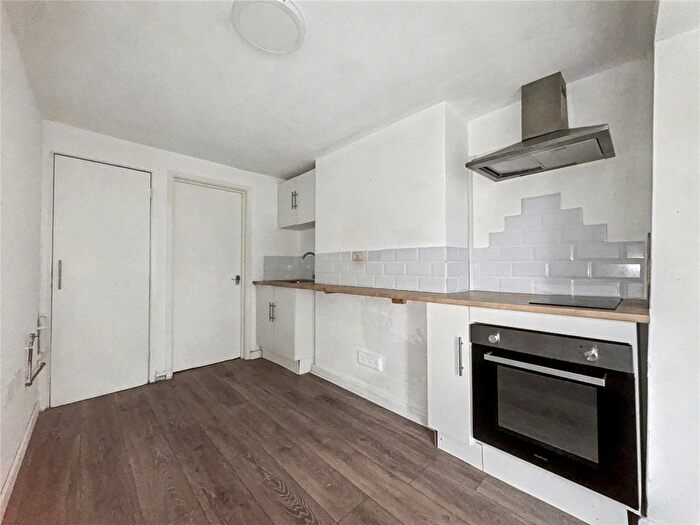 1 Bedroom Flat For Sale In Victoria Street, Gillingham, Kent, ME7