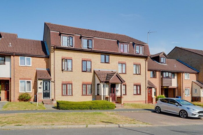 2 Bedroom Flat For Sale In Dart Close, St. Ives, Cambridgeshire, PE27