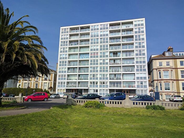 2 Bedroom Flat To Rent In St Martins House, Clarence Parade, PO5