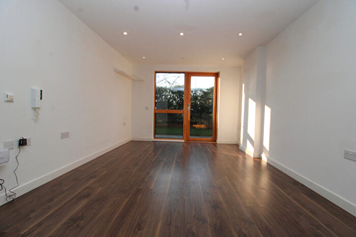 1 Bedroom Flat To Rent In London, NW10