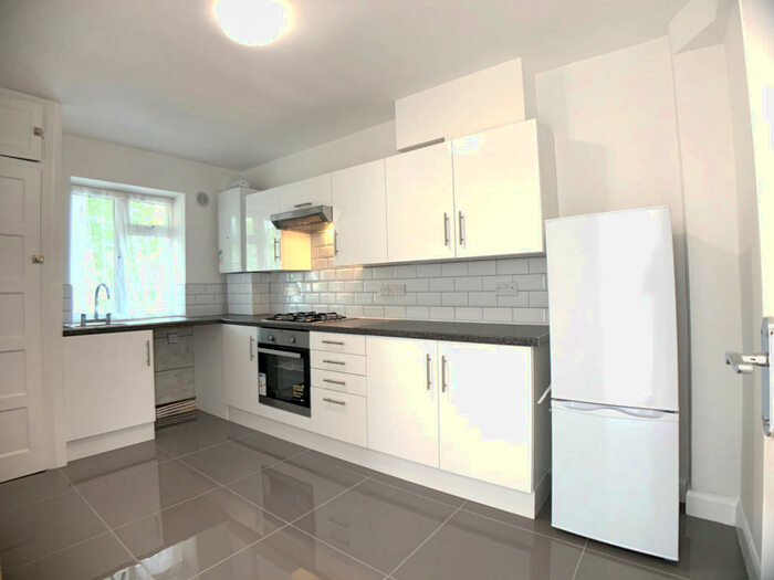 1 Bedroom Flat To Rent In Andrula Court, Lordship Lane, Wood Green, N22