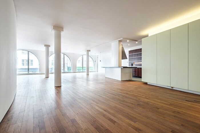 2 Bedroom Flat To Rent In Shoreditch High Street, London, E1