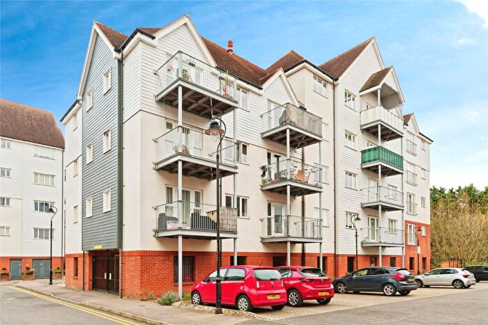 1 Bedroom Flat For Sale In Westwood Drive, Canterbury, Kent, CT2