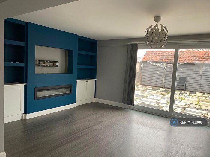 3 Bedroom End Of Terrace House To Rent In Ridgewell Close, Dagenham, RM10