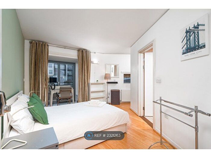 3 Bedroom Flat To Rent In Alamaro Lodge, London, SE10