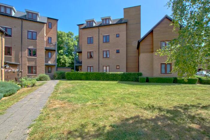 1 Bedroom Flat To Rent In Granhams Road, Great Shelford, Cambridge, CB22