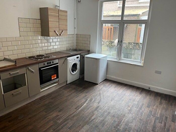 1 Bedroom Flat To Rent In St Teilo Street, Pontarddulais, SA4