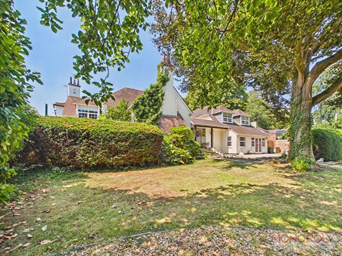 5 Bedroom Property For Sale In Darland Lane, Rossett, LL12