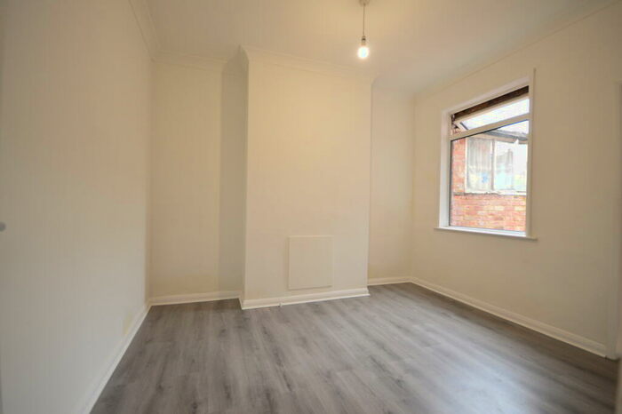 2 Bedroom House To Rent In Melton Street, Kettering, NN16