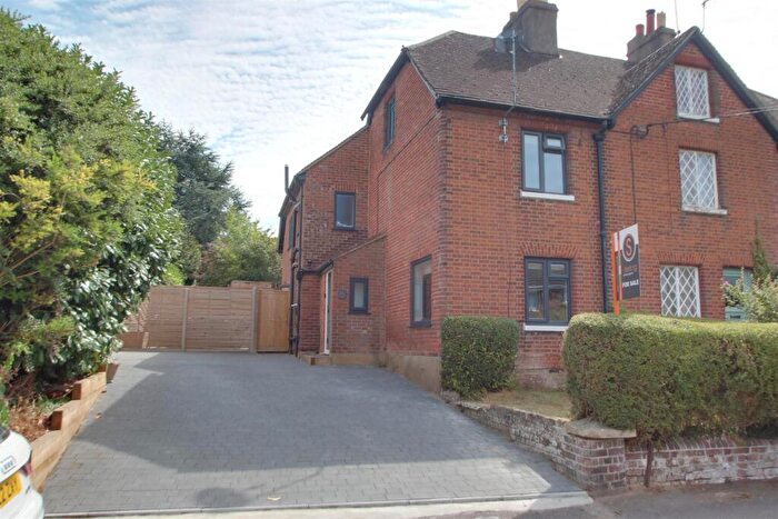 4 Bedroom Semi-Detached House For Sale In New Mill Terrace, Tring, HP23