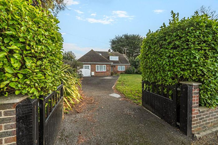 4 Bedroom Detached Bungalow For Sale In Willowhale Avenue, Aldwick, Bognor Regis, PO21