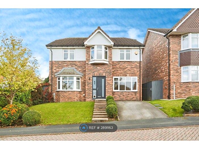 4 Bedroom Detached House To Rent In Plowmans Walk, Leeds, LS19
