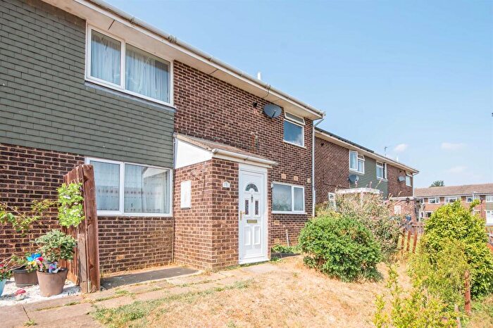3 Bedroom Terraced House For Sale In Alder Close, Desborough, Kettering, NN14