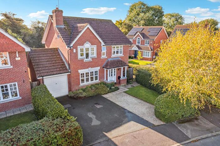 4 Bedroom Detached House For Sale In Mably Grove, Wantage, OX12