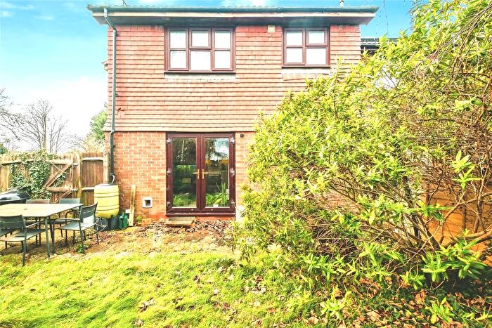 1 Bedroom Maisonette For Sale In Pilgrims Walk, Worthing, West Sussex, BN13