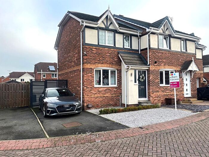2 Bedroom Semi Detached House For Sale In Mcloughlin Way, Kiveton Park, Sheffield, S26