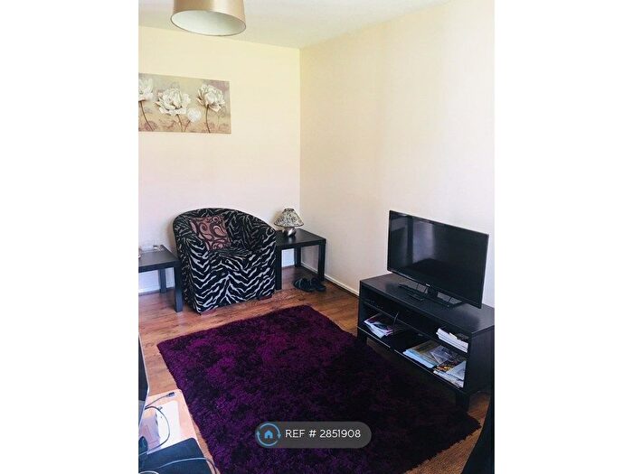 3 Bedroom Terraced House To Rent In Merrill Way, Derby, DE24