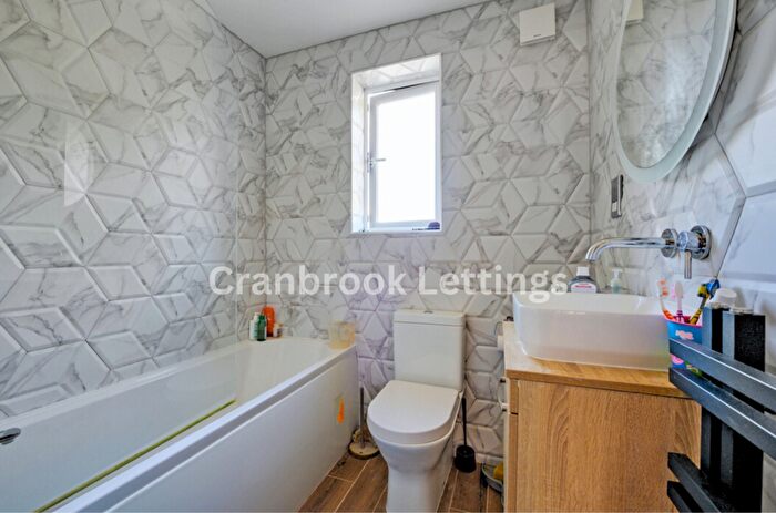 3 Bedroom Terraced House For Sale In Saltash Road, Hainault, IG6