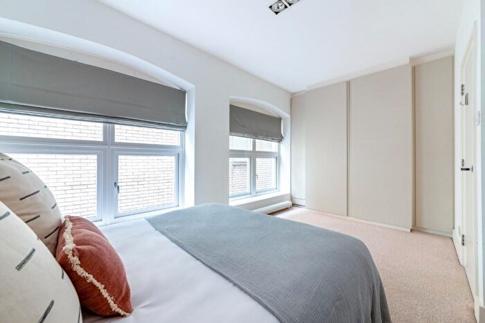 2 Bedroom Apartment To Rent In Northburgh Street, London, EC1V
