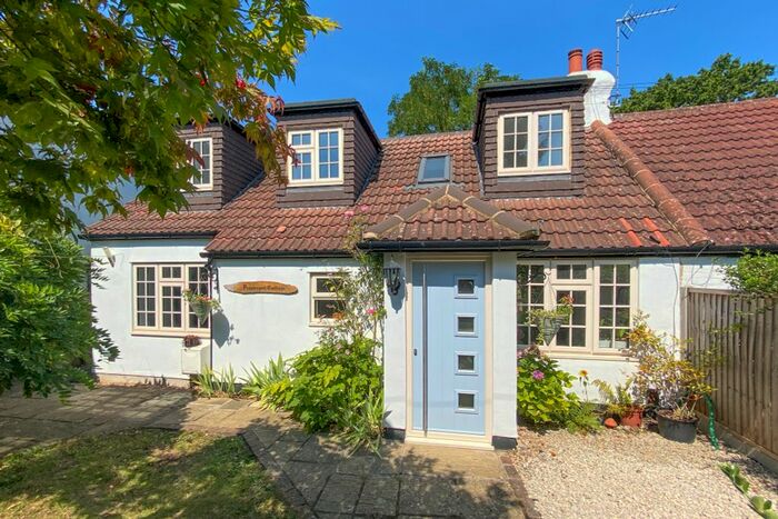 2 Bedroom Semi-Detached House To Rent In Oak Lane, Woking, Surrey, GU22