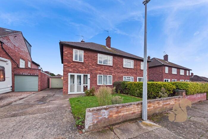 3 Bedroom Semi Detached House For Sale In Crome Close, Colchester, CO3