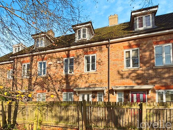 4 Bedroom Terraced House For Sale In Carnoustie Drive, Lincoln, LN6