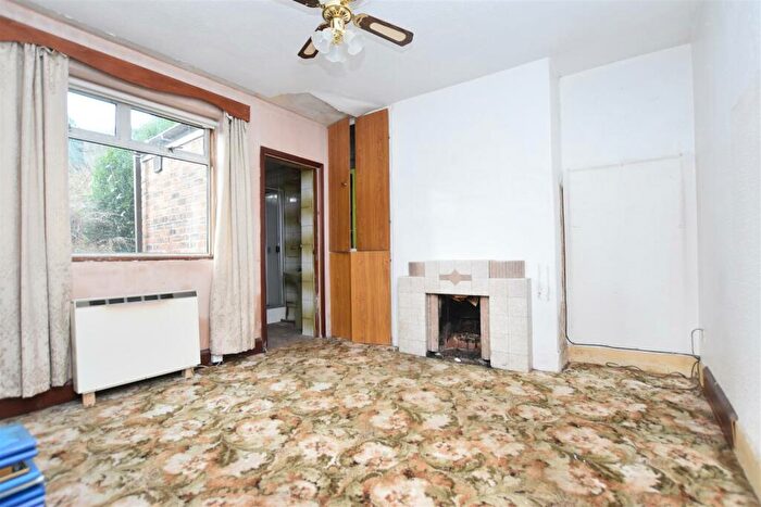 3 Bedroom End Of Terrace House For Sale In Hope View, Gwalia, Caergwrle, LL12